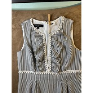 Nine West Seersucker dress Ruffle lace Sz 10 gray white bodycon sleeveless CUTE